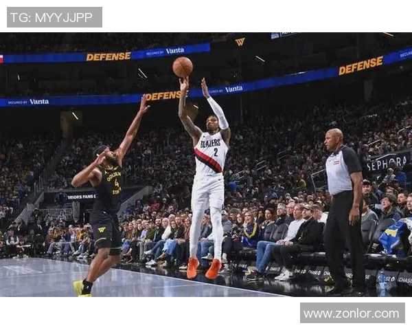 勇士与开拓者激战再续NBA赛场上演精彩对决与传奇时刻 勇士与开拓者激战再续NBA赛场上演精彩对决与传奇时刻